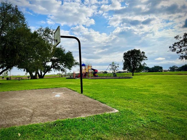 1744 Flintlock Ct, Home with 0 bedrooms, 0 bathrooms and null parking in Angleton TX | Image 21