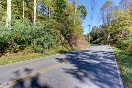 947 & 953 Powdermill Rd, Gatlinburg, TN, 37738-5507 | Card Image