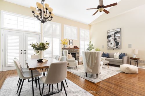 5 Prescott Cres, Bracebridge, ON, P1L0B7 | Card Image