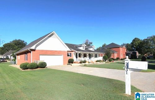 2031 Arrowhead Dr, SYLACAUGA, AL, 35150-1743 | Card Image