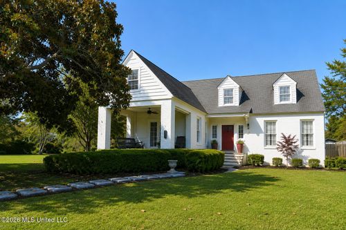 204 Grand Blvd, Greenwood, MS, 38930-3517 | Card Image