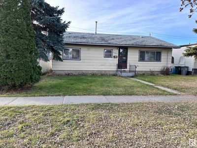 5010 49 St, House other with 2 bedrooms, 1 bathrooms and null parking in Beaumont AB | Image 1