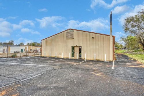 901 W Ring Dr, Weatherford, OK, 73096-4452 | Card Image