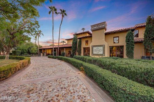 6107 E Paradise Dr, Scottsdale, AZ, 85254-4963 | Card Image