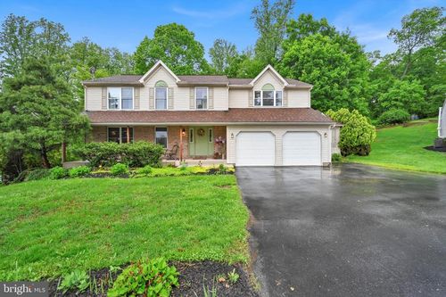 82 Rock Haven Ct, READING, PA, 19606-8942 | Card Image