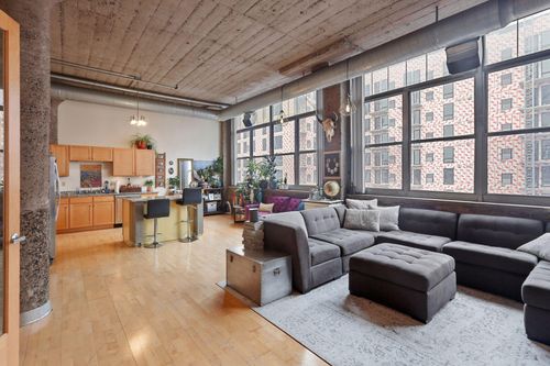unit-510-521 S 7th St, Minneapolis, MN, 55415-1655 | Card Image