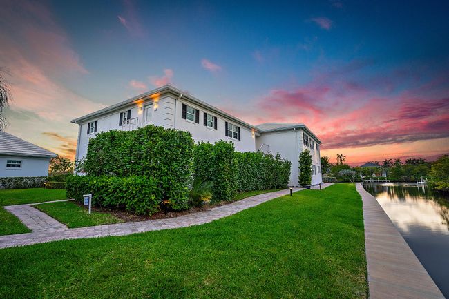209 Evans Ln, Condo with 2 bedrooms, 2 bathrooms and null parking in Lantana FL | Image 6