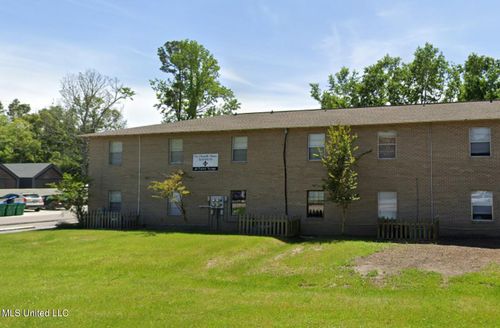 203-318 Porter Ave, Ocean Springs, MS, 39564-3738 | Card Image