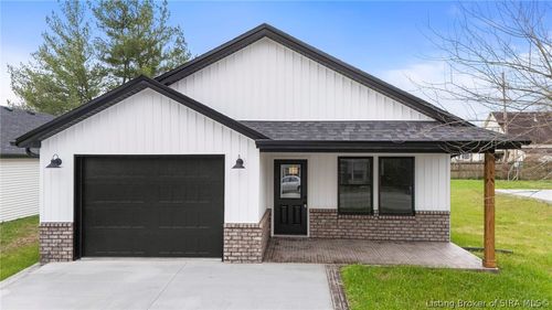 633 W Cherry St, Scottsburg, IN, 47170-1223 | Card Image