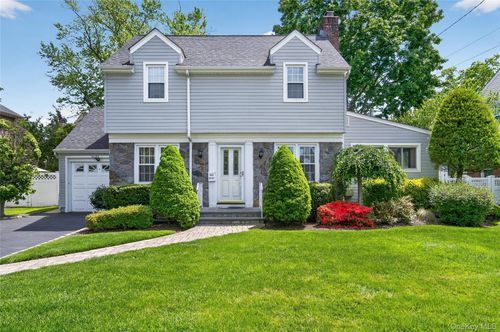 2062 E Webster Street, Hempstead, NY, 11566 | Card Image