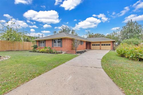 1803 Sea Queen Ct, Houston, TX, 77008-1233 | Card Image