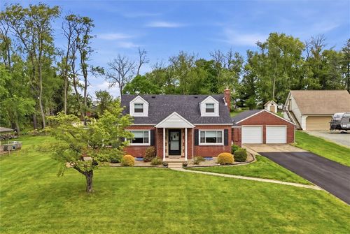 832 Rebecca St, North Huntingdon, PA, 15642-2397 | Card Image