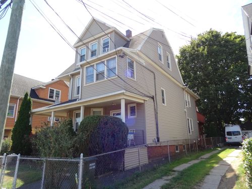 105 Fox St, Bridgeport, CT, 06605-3229 | Card Image