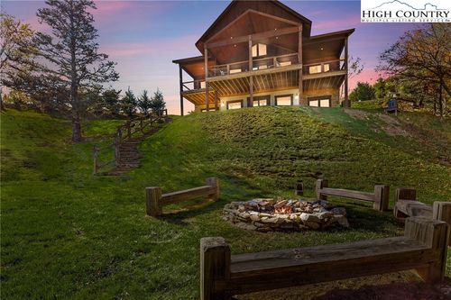 584 Grey Fox Ridge Rd, Banner Elk, NC, 28604-9570 | Card Image