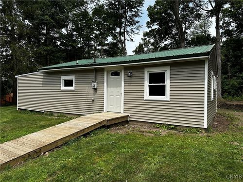 5613 Tennyson Ln, Tully, NY, 13159-2449 | Card Image