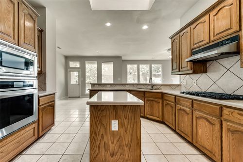 3015 Cross Timbers Dr, Irving, TX, 75060-4713 | Card Image