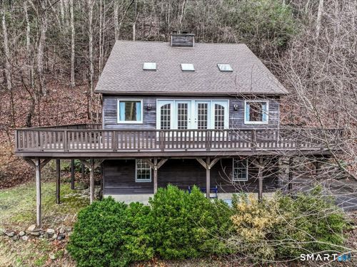 450 W Meetinghouse Rd, New Milford, CT, 06776-4917 | Card Image