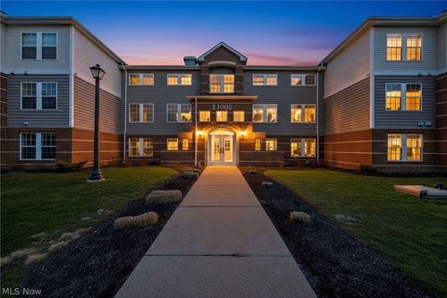 23002 Chandlers Ln, Olmsted Falls, OH, 44138-3262 | Card Image