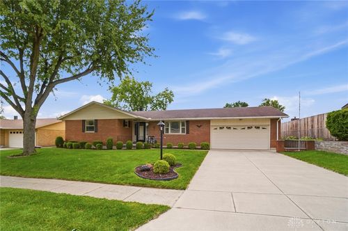 742 Greenview Drive, Tipp City, OH, 45371 | Card Image