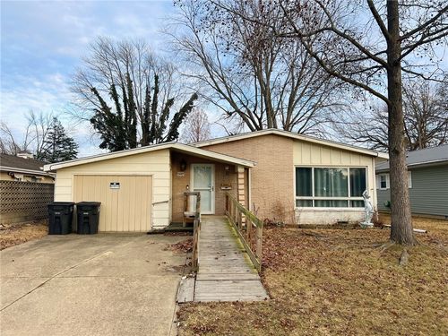 1627 Laurel Pl, Danville, IL, 61832-2242 | Card Image