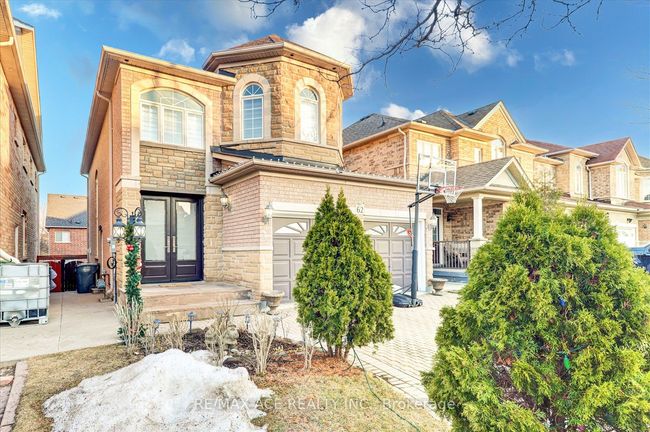 62 Saffron Cres, House other with 6 bedrooms, 5 bathrooms and 4 parking in Brampton ON | Image 4