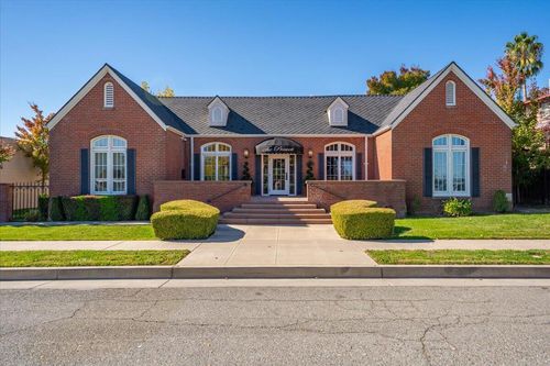 905 Rio St, Red Bluff, CA, 96080-2740 | Card Image