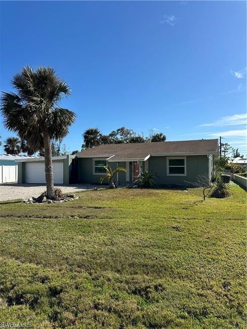 3471 Papaya St, Saint James City, FL, 33956-2572 | Card Image