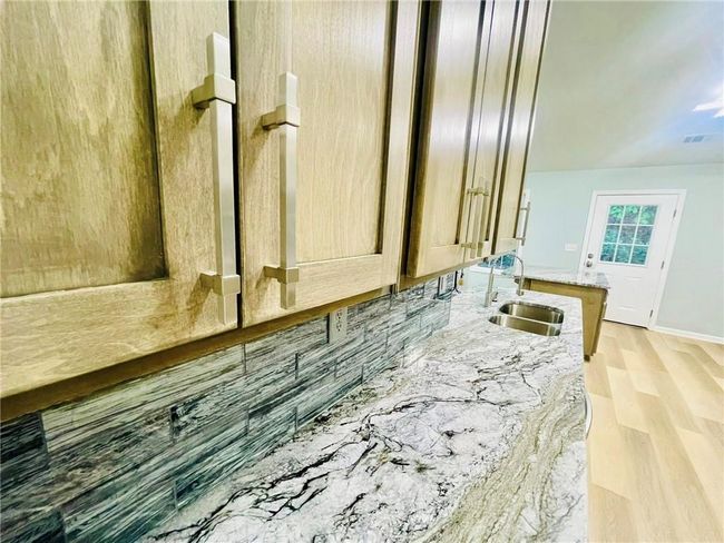 7675 Lanier View Rdg, House other with 3 bedrooms, 2 bathrooms and 2 parking in Cumming GA | Image 10