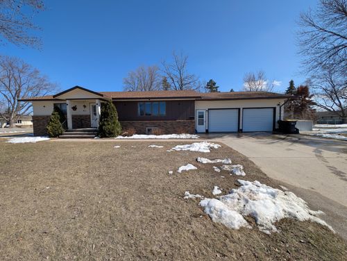 411 6th Ave Sw, Perham, MN, 56573-1667 | Card Image