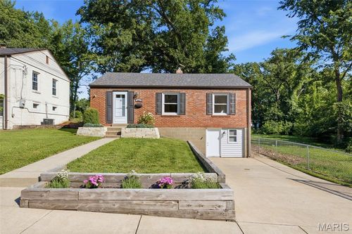 1027 Ferndale Ave, Saint Louis, MO, 63126-1252 | Card Image