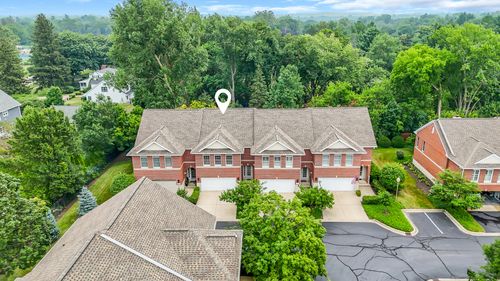 525 Linden Ct, Geneva, IL, 60134-7517 | Card Image