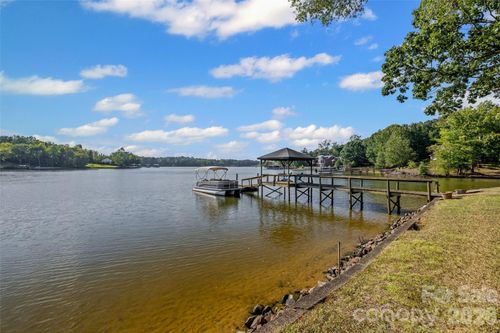 201 Price Place Ln, York, SC, 29745-8129 | Card Image