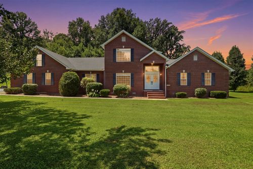 105 Oakwind Rd, Glasgow, KY, 42141-8067 | Card Image
