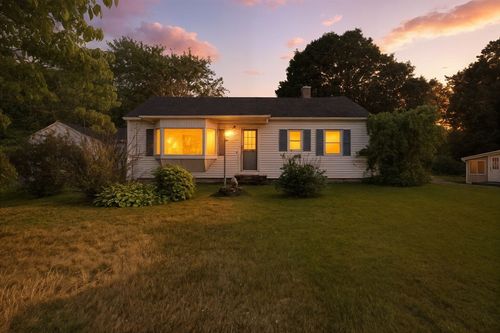 33 Birchwood Rd, Southwick, MA, 01077-9518 | Card Image