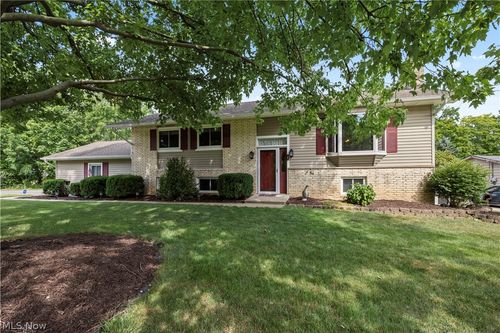 18820 Bennett Rd, North Royalton, OH, 44133-6053 | Card Image