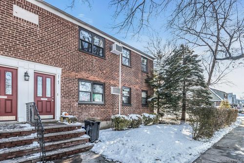 2-21-47 Utopia Pkwy, Whitestone, NY, 11357-4135 | Card Image