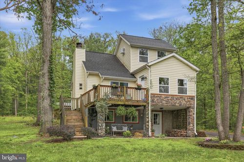 179 Myrtle Dr, GERRARDSTOWN, WV, 25420-4333 | Card Image