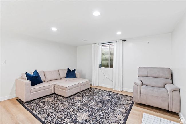 1870 E 3900 S, House other with 4 bedrooms, 3 bathrooms and 2 parking in Holladay UT | Image 30