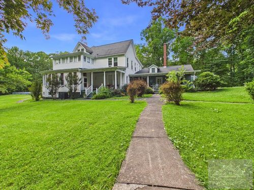 114 Papaya, Switchback, WV, 24861 | Card Image