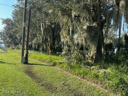 101 Red Barn Lane, Georgetown, FL, 32139 | Card Image