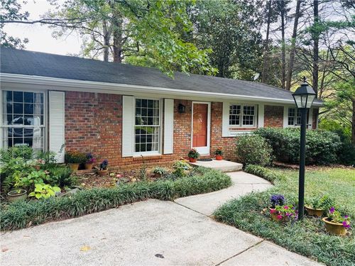 1552 Edinburgh Dr, Tucker, GA, 30084-8307 | Card Image