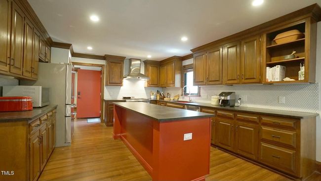 Kitchen | Image 9
