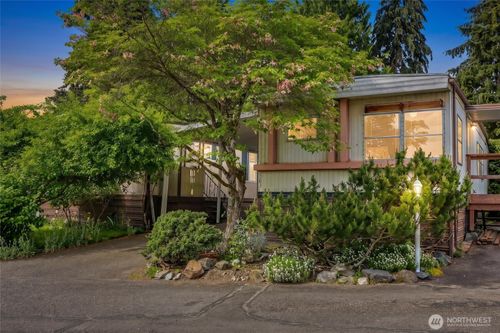 303-7301 Ne 175th St, Kenmore, WA, 98028-3538 | Card Image