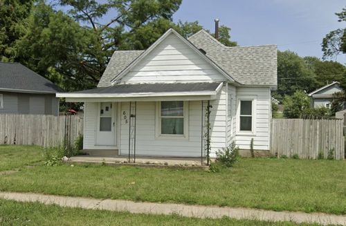 605 S Sycamore St, Villa Grove, IL, 61956-1921 | Card Image