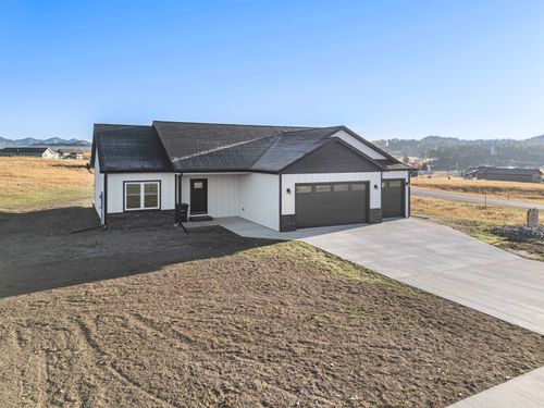 102 Stone Hill Dr, Custer, SD, 57730-6340 | Card Image