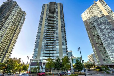 2704 - 13688 100 Ave, Condo with 2 bedrooms, 2 bathrooms and 1 parking in Surrey BC | Image 1