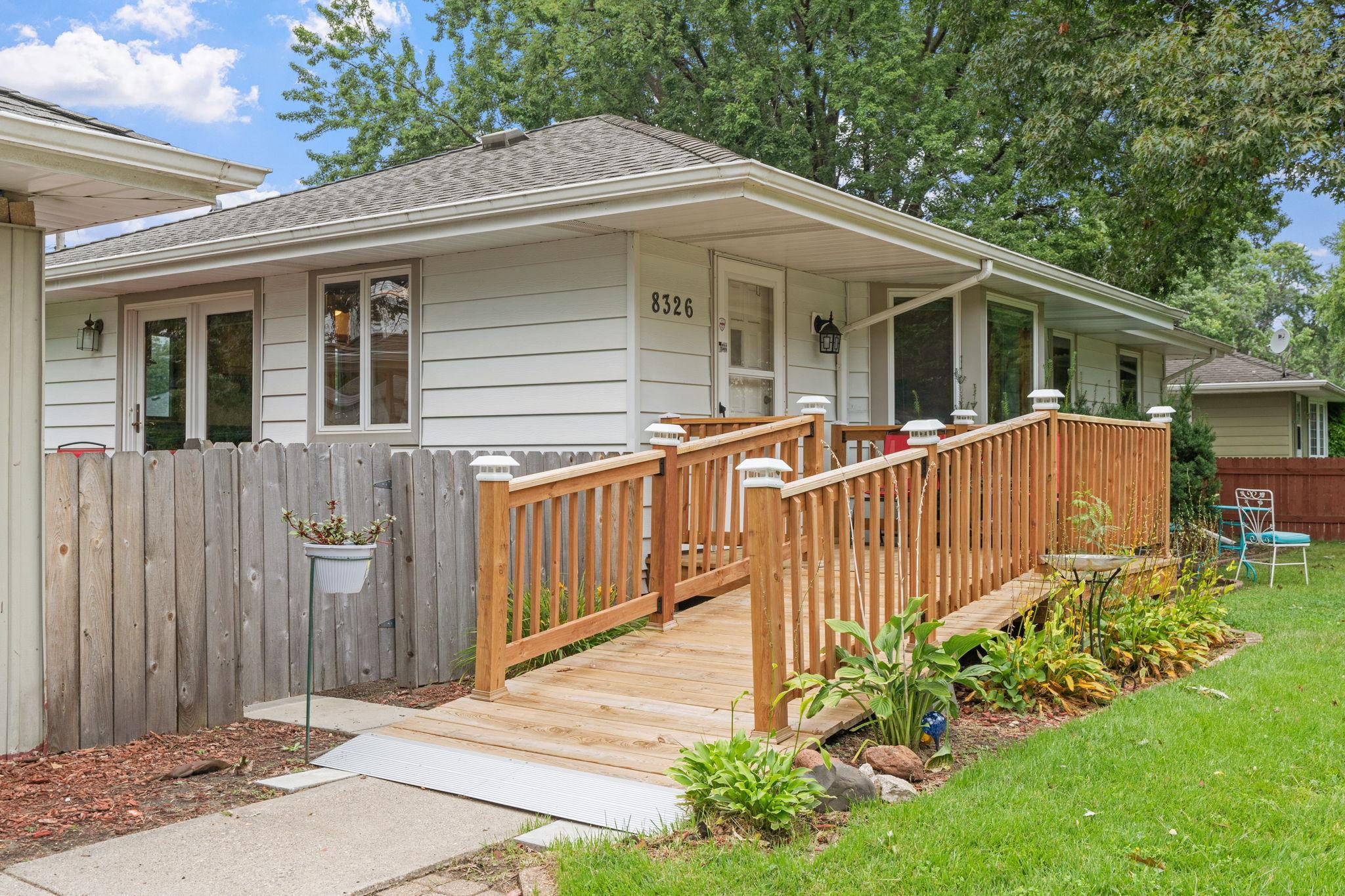 Grenadier Ave, Cottage Grove, MN 55016