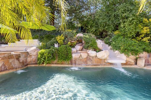 24587 Lola Ln, Newhall, CA, 91321-5017 | Card Image