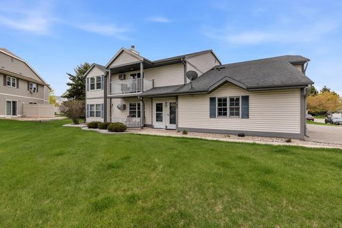 a-807 Worthington Court, West Bend, WI, 53090 | Card Image
