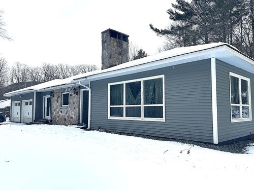 4 Power House Acres Rd, Shelburne, NH, 03581-3107 | Card Image